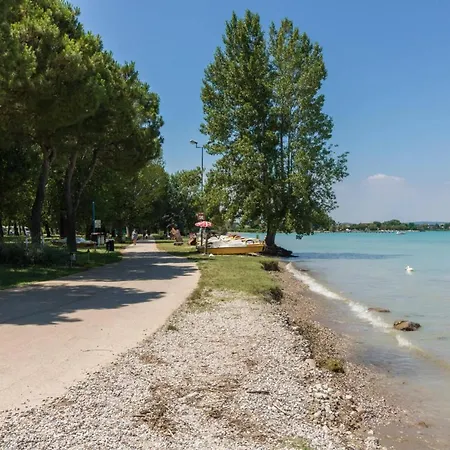 Elisea Sirmione